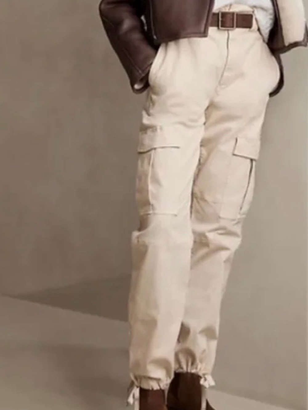 Banana Republic Cream Cargo Pants with Drawstring Ankles Size 14